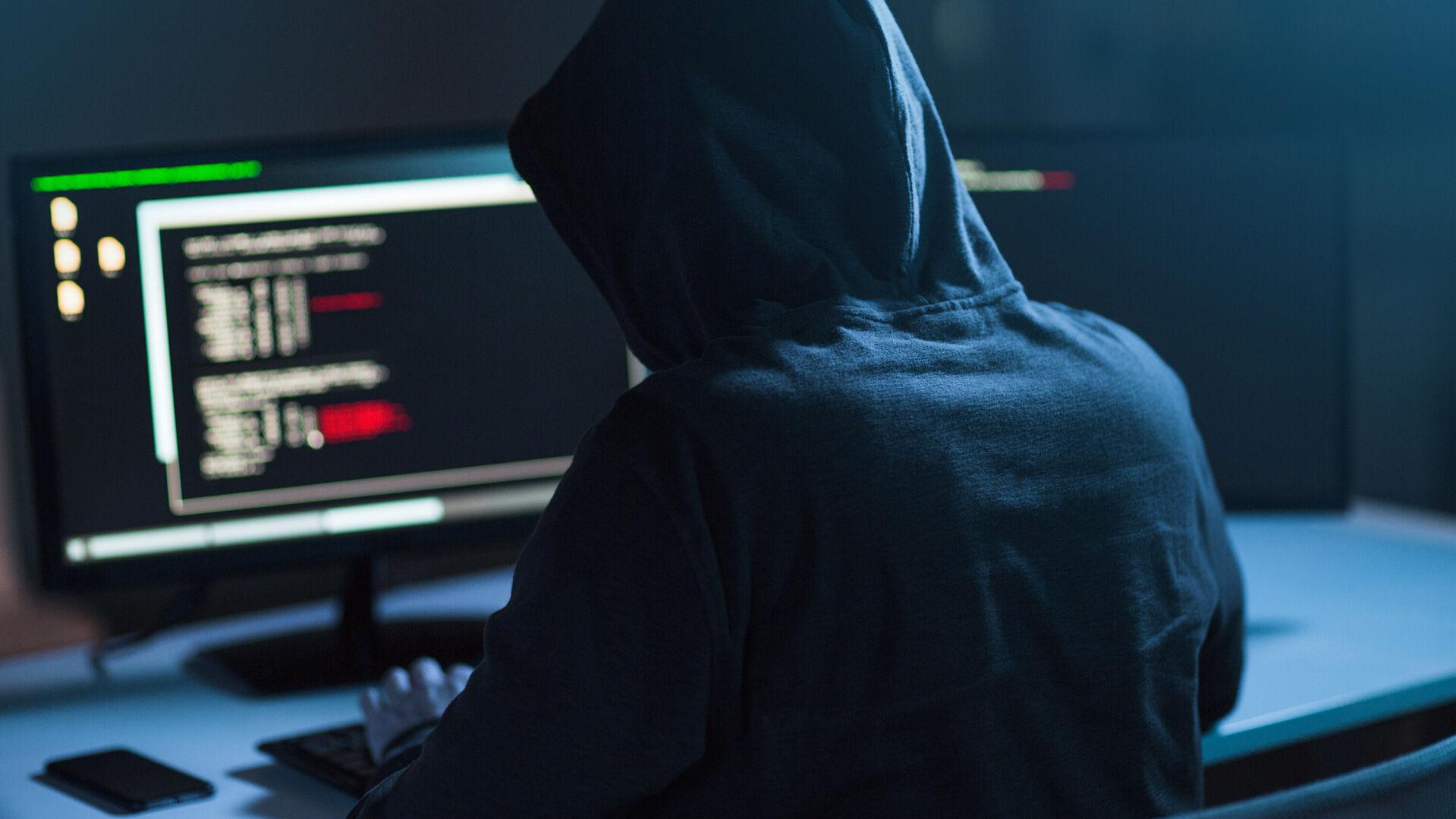 Cyberattack shuts down Canadian government accounts